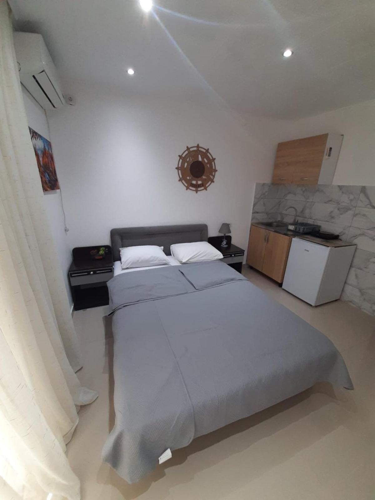 Becic Apartments Улцинь Екстер'єр фото